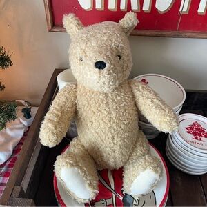 Vintage Gund Classic Pooh Plush, moveable arms and legs 19”